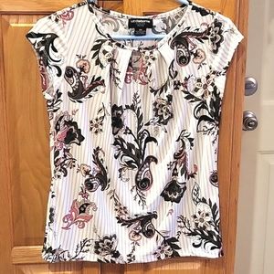 *CLOSING 5/18* Liz Claiborne top.